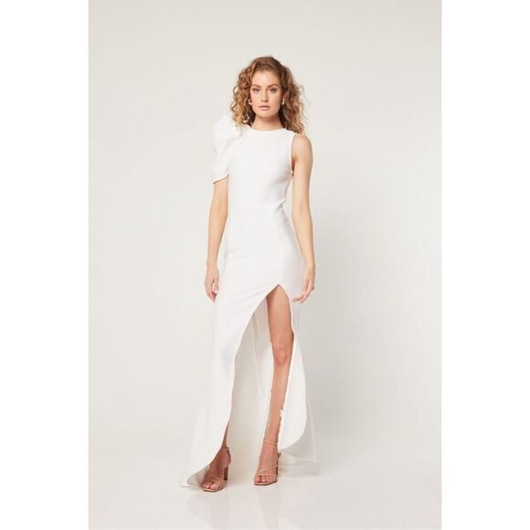Elliatt Dresses & Skirts - Elliatt Hensley Gown Dress Ivory Evening Maxi Dress size S Bridal Bachelorette